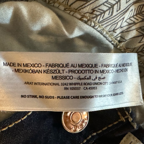 Ariat R.E.A.L. Mid Rise Arrow Fit Jocelyn Boot Cut Jean, size 27S - Picture 7 of 8